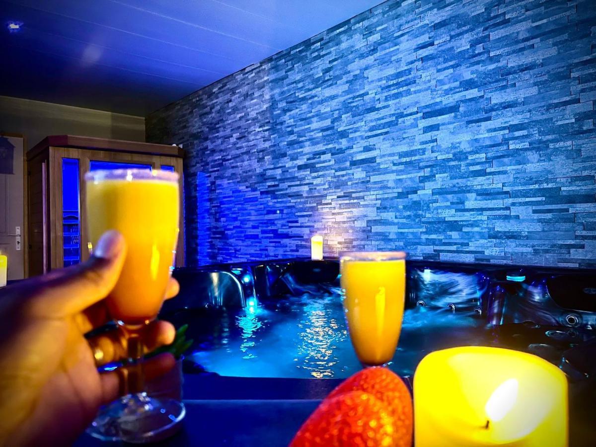 شقة Logement Privatif Avec Jacuzzi بيرج المظهر الخارجي الصورة