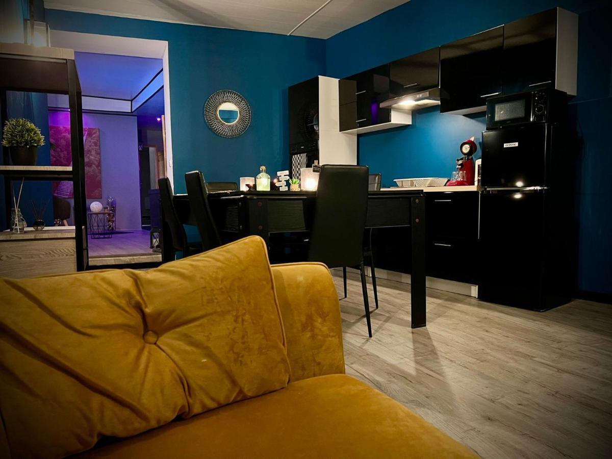 شقة Logement Privatif Avec Jacuzzi بيرج المظهر الخارجي الصورة