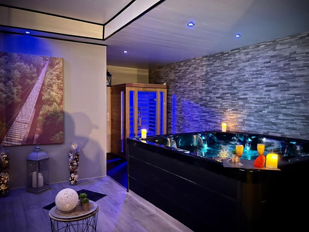 شقة Logement Privatif Avec Jacuzzi بيرج المظهر الخارجي الصورة